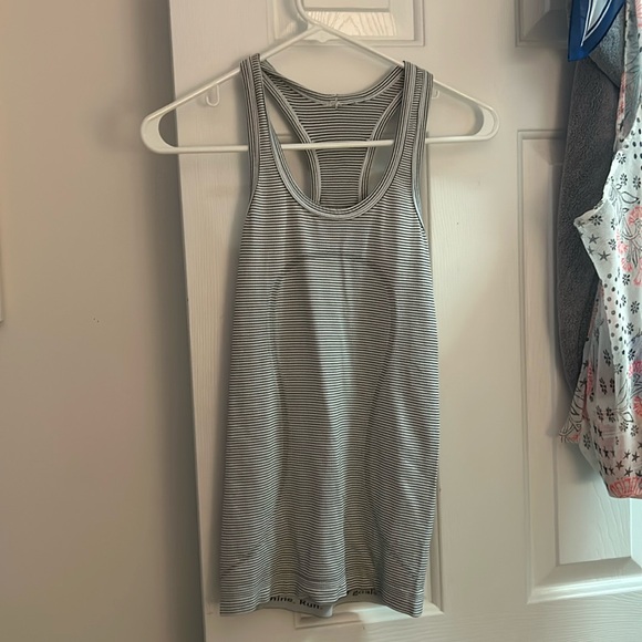 lulu stripped tank top - Picture 1 of 4